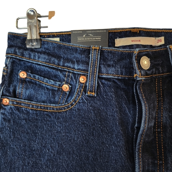 Levi's Wedgie Icon Fit Ankle Jean - Picture 7 of 13
